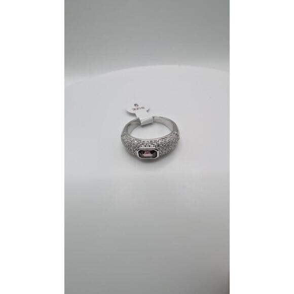 Elegant Silver Ring with Embedded Stones Size 9 - Picture 5 of 7